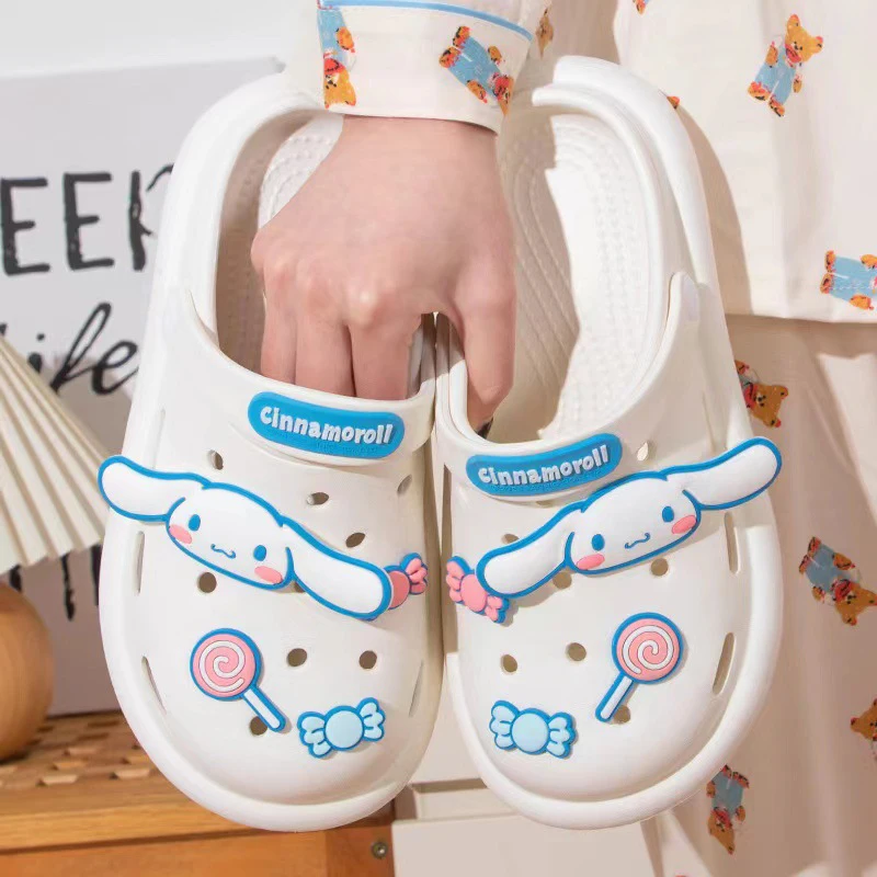 Cinnamoroll Hole Shoes Sanrio Hello Kitty Kuromi Indoor Thick-Bottomed Shit Feeling Eva Baotou Shoes pantofole estive durevoli novità