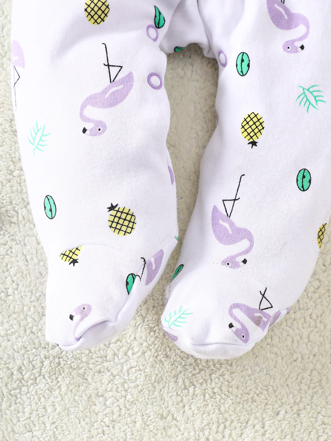 8-teiliges Baby-Set für kleine Prinzessinnen, Neugeborenen-Strampler mit Einhorn- und Schmetterlingsmuster, Mütze, Lätzchen, Socken, Hose, Outfit – Detail 10