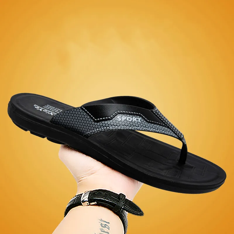 

Легкие кожаные мужские шлепанцы, удобные нескользящие сандалии, повседневная обувь, клоги, пляжные треккинговые кроссовки