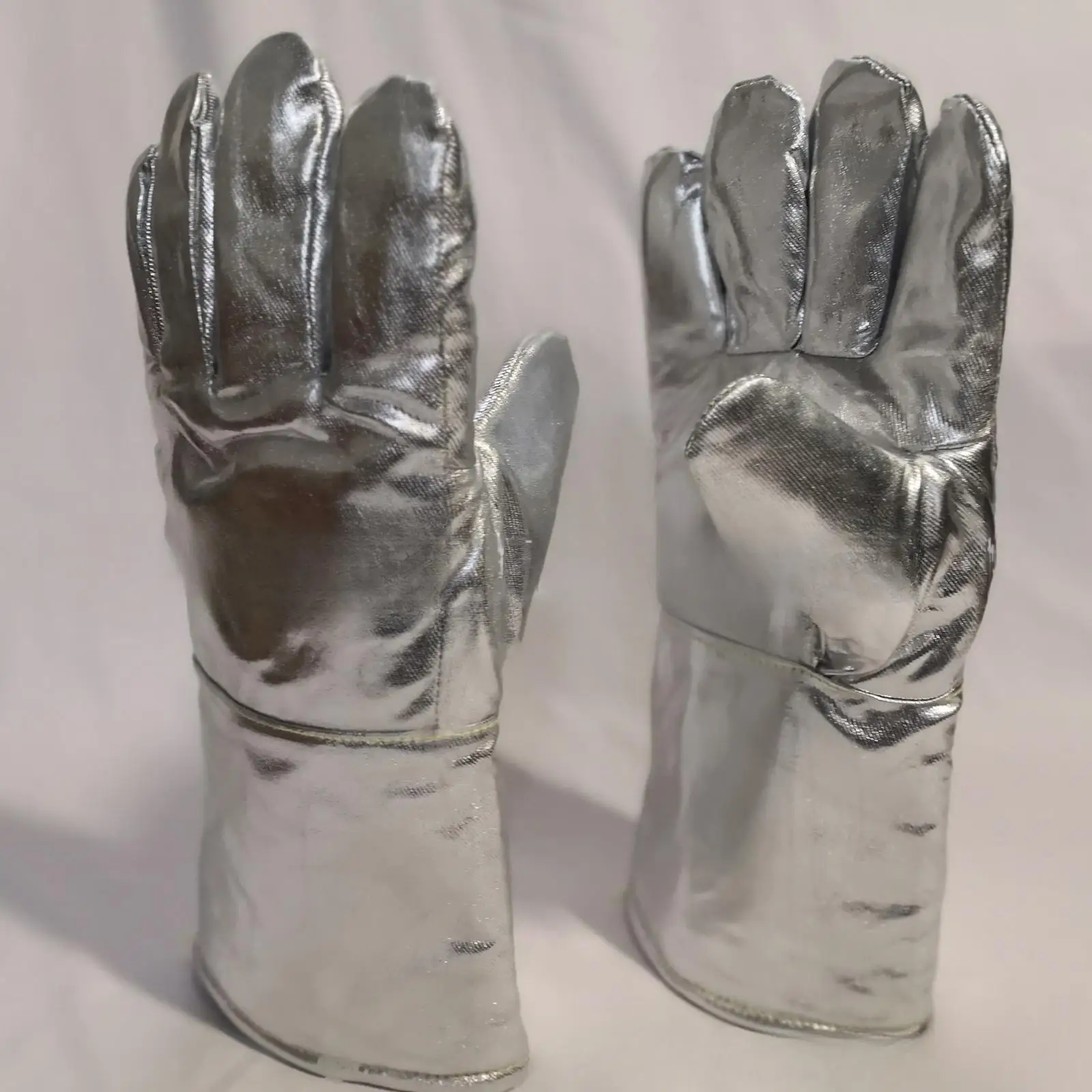 Pair Welding Gloves Soldering Equipment Furnace Cooking Aluminum Foil Gloves