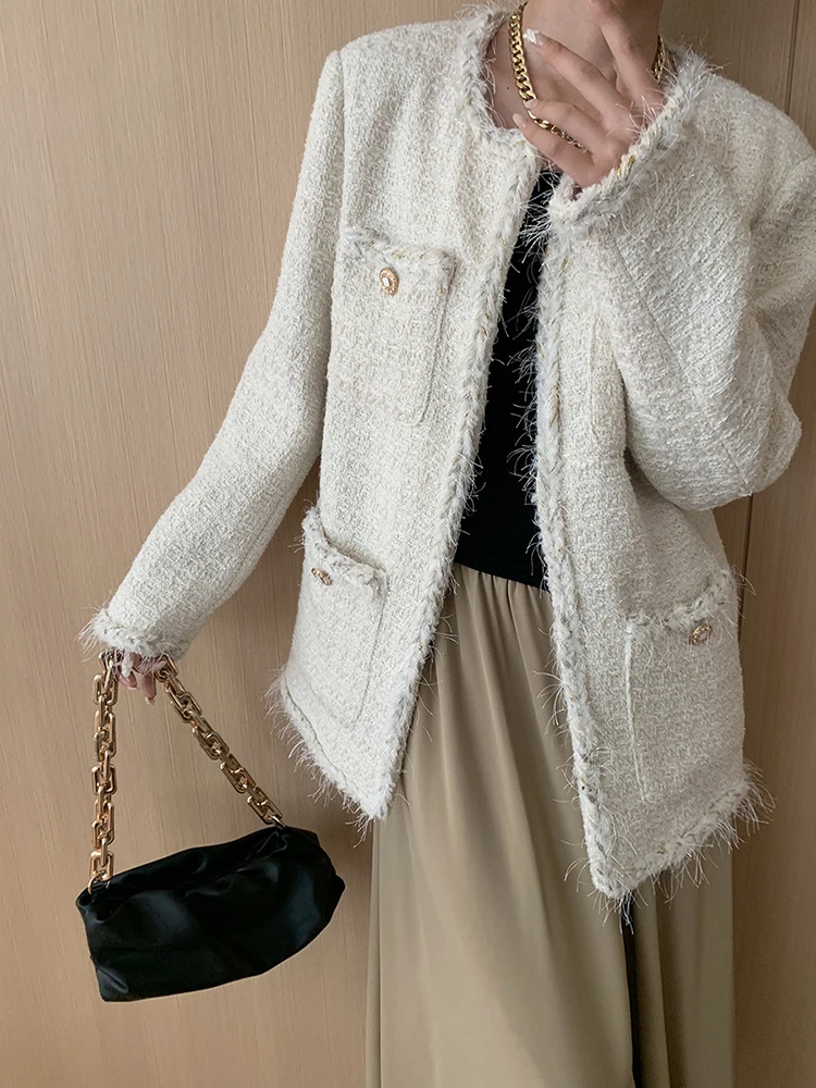 [EAM] White Elegant Tassels Big Size Tweed Jacket New Round Neck Long Sleeve Women Coat Fashion Tide Autumn Winter 2024 1DH6693