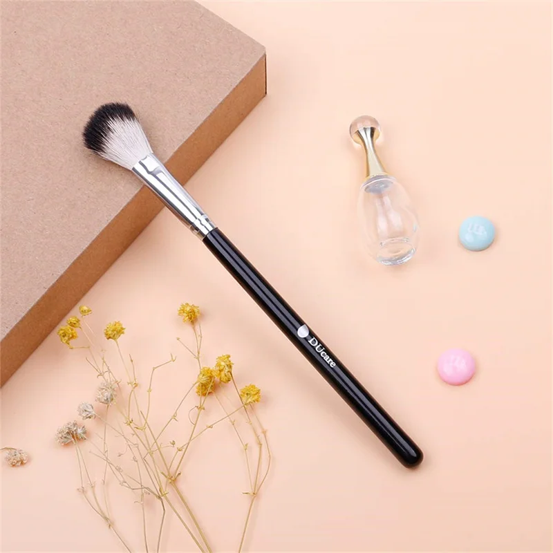 DUcare Makeup Brushes 1pc Black Professional Highlighter Brush Foundation Eyeshadow Eyebrow Blending Makeup Brush Kits Goat Hair