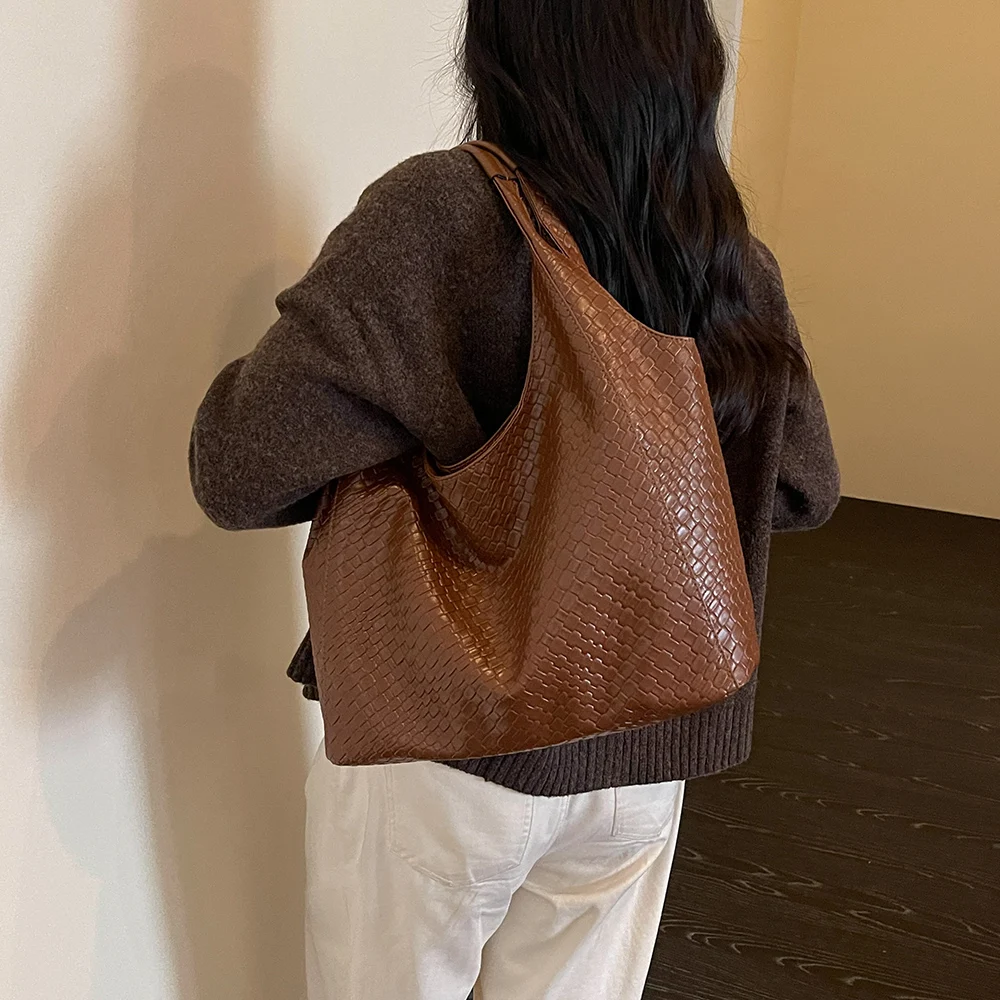 Hobo-Schultertasche, gewebte Textur, großes Fassungsvermögen, mit Magnetverschluss, elegant für den täglichen Arbeitsweg und zum Einkaufen in der Stadt – Detail 14