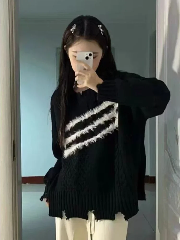 Knitted Sweaters for Women White Round O Neck Torn Female Pullover Graphic Clothes Fashion 2024 Light Trend Japanese Style Fall