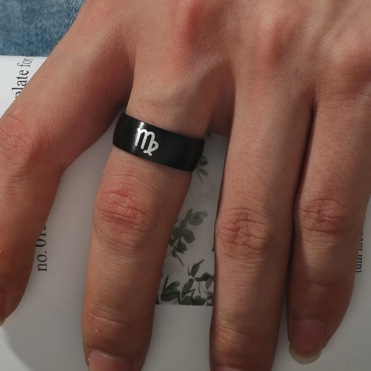 

Stainless Steel 12 Constellation Rings Capricorn Virgo Aquarius Zodiac Sign Ring for Women Men Fashion Jewelry