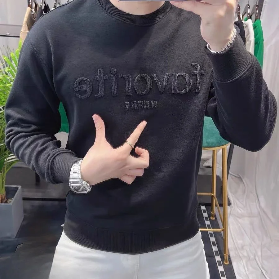 Crewneck Male Sweatshirt Round Neck Embroidered Harajuku Fashion Men's Pullover One Piece Emo Tops Simple Funny Pastel Color Xxl