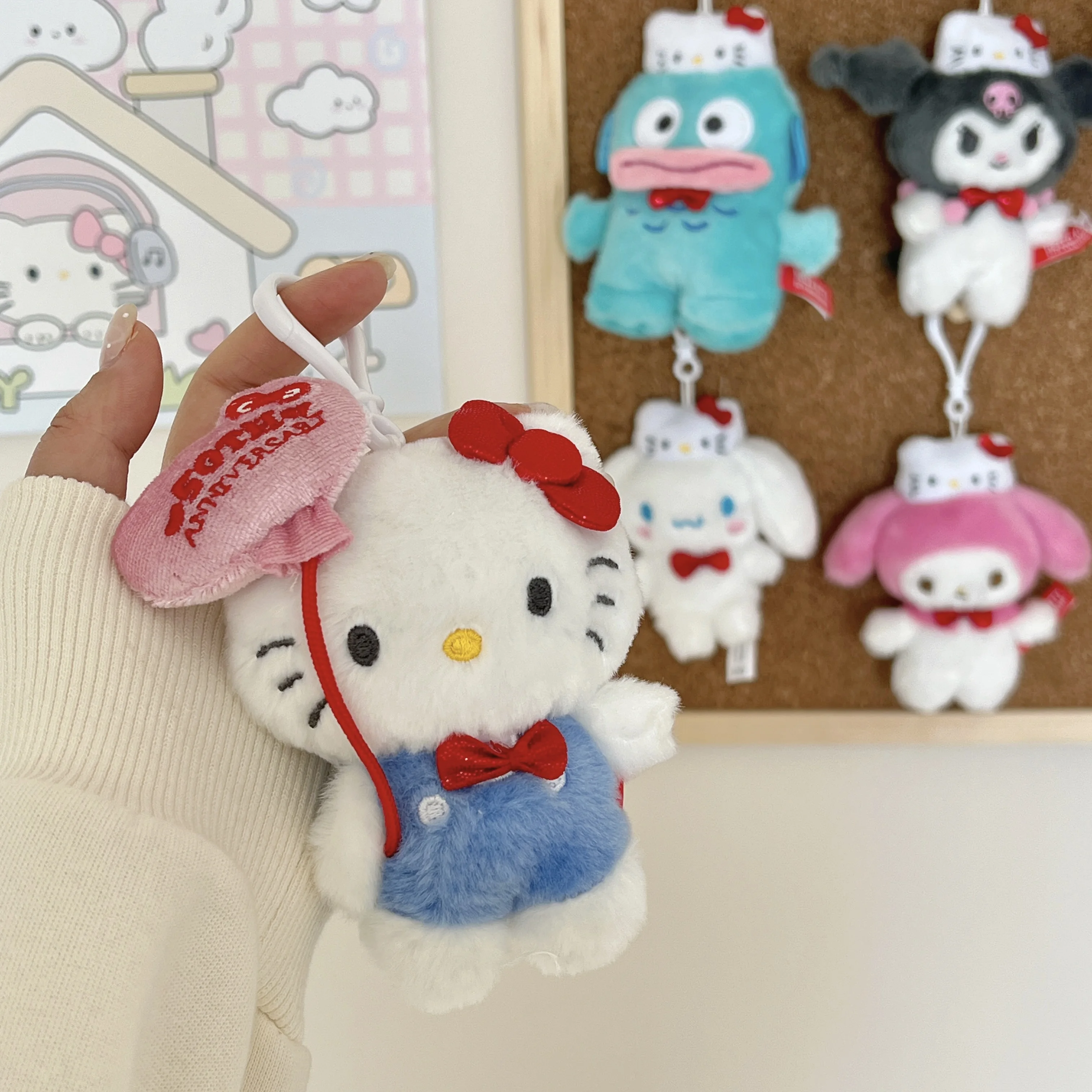 10 cm Kawaii Sanrio 50esimo anniversario Serie Hello Kitty Melody Kuromi Peluche Portachiavi Ciondolo Anime Doll Bag Pendant Fans Collect