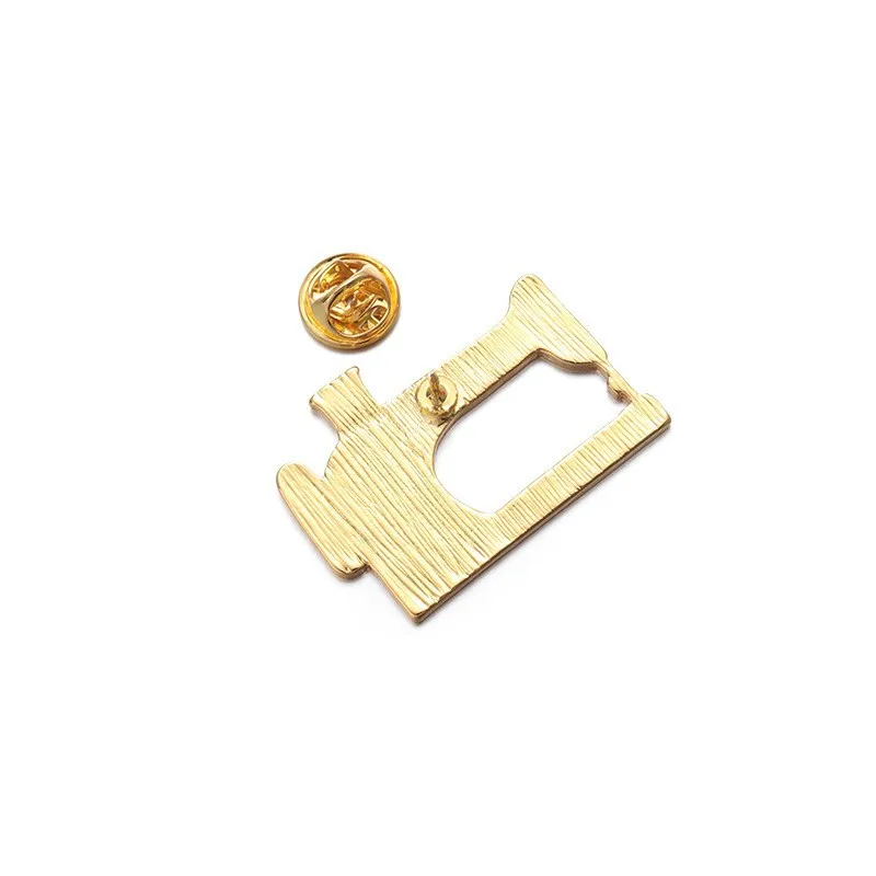 Creative retro sewing machine Enamel Pins Cartoon Creative Metal Badge Fashion Accessories  Brooch Backpack Badge Jewelry Gifts