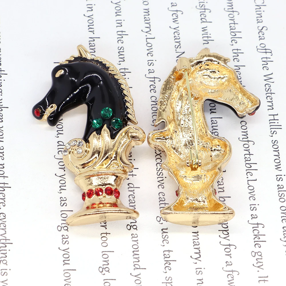 Chess Horse Brooches for Men and Women, Antique Court Style, Unisex Vintage Animal Enamel, Designed Pin, Party Casual Suit Gifts