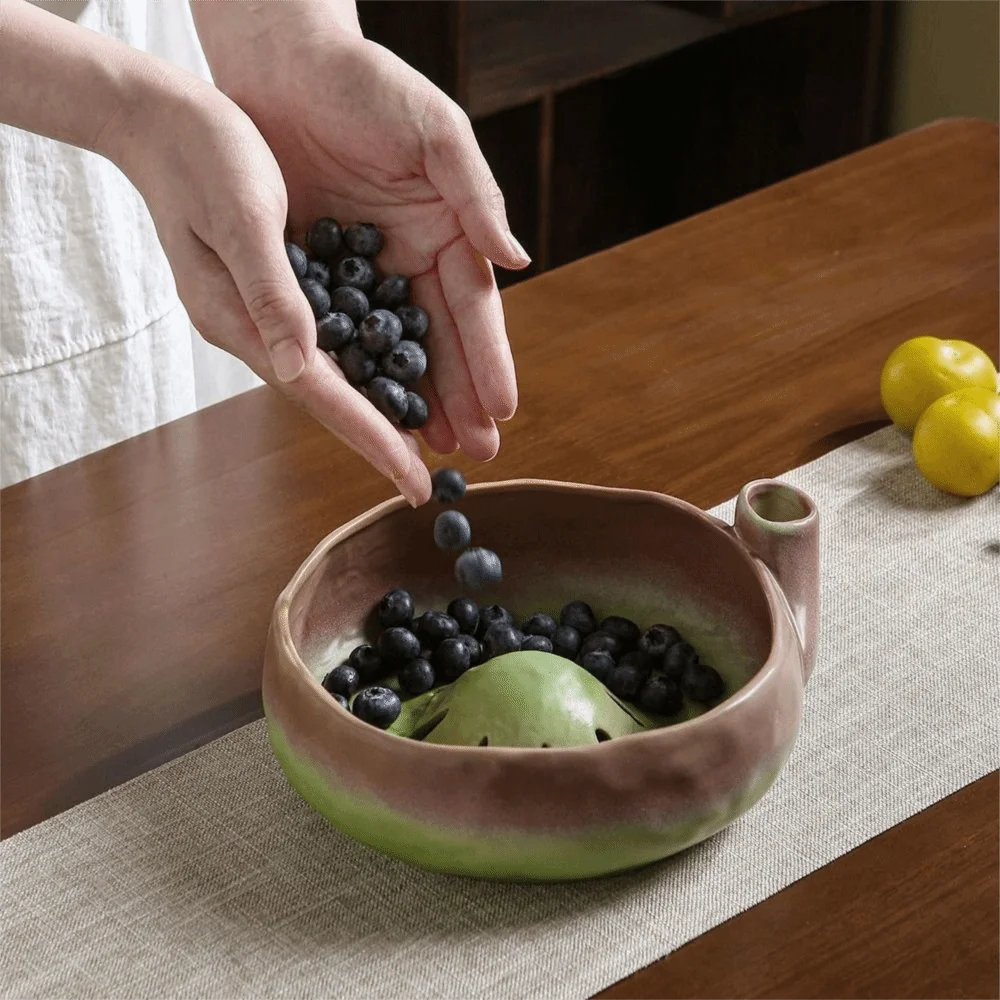 Self-Spinning Ceramic Berry Colander Bowl Drainage Hole Easy-clean Berry Washing Bowl Decorative Multifunctional