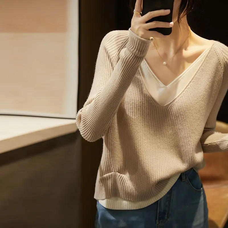 Temperament Autumn/Winter Sweaters Women\'s V-Neck Screw Thread Contrast Color Fashion Loose Long Sleeve Fake Two Pieces Knit Top