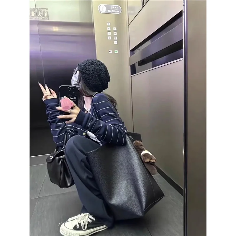 Cardigan lavorato a maglia a righe blu navy da donna inizio autunno nuova giacca maglione coreana alla moda e versatile