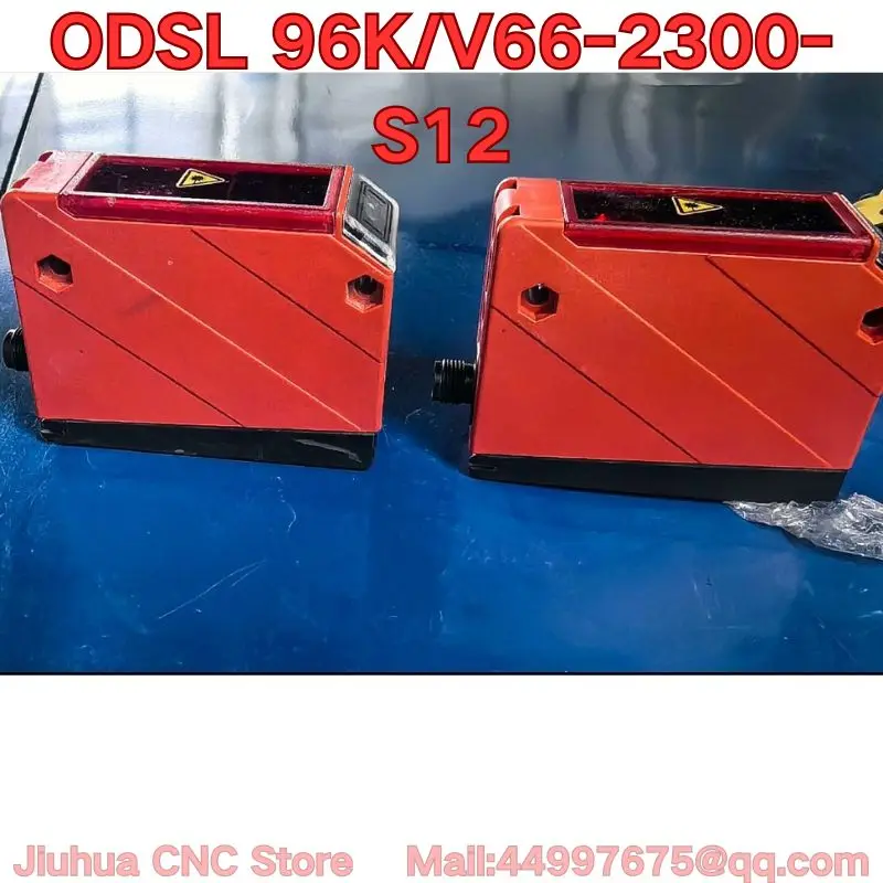 اختبار وظيفة مستشعر المدى بالليزر ODSL 96K/V66-2300-S12 مستعمل عادي