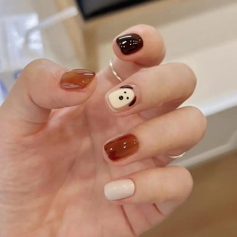 novas-unhas-posticas-curtas-cor-caramelo-para-outono-estilo-coreano-fofas-e-removiveis-para-homens-e-mulheres