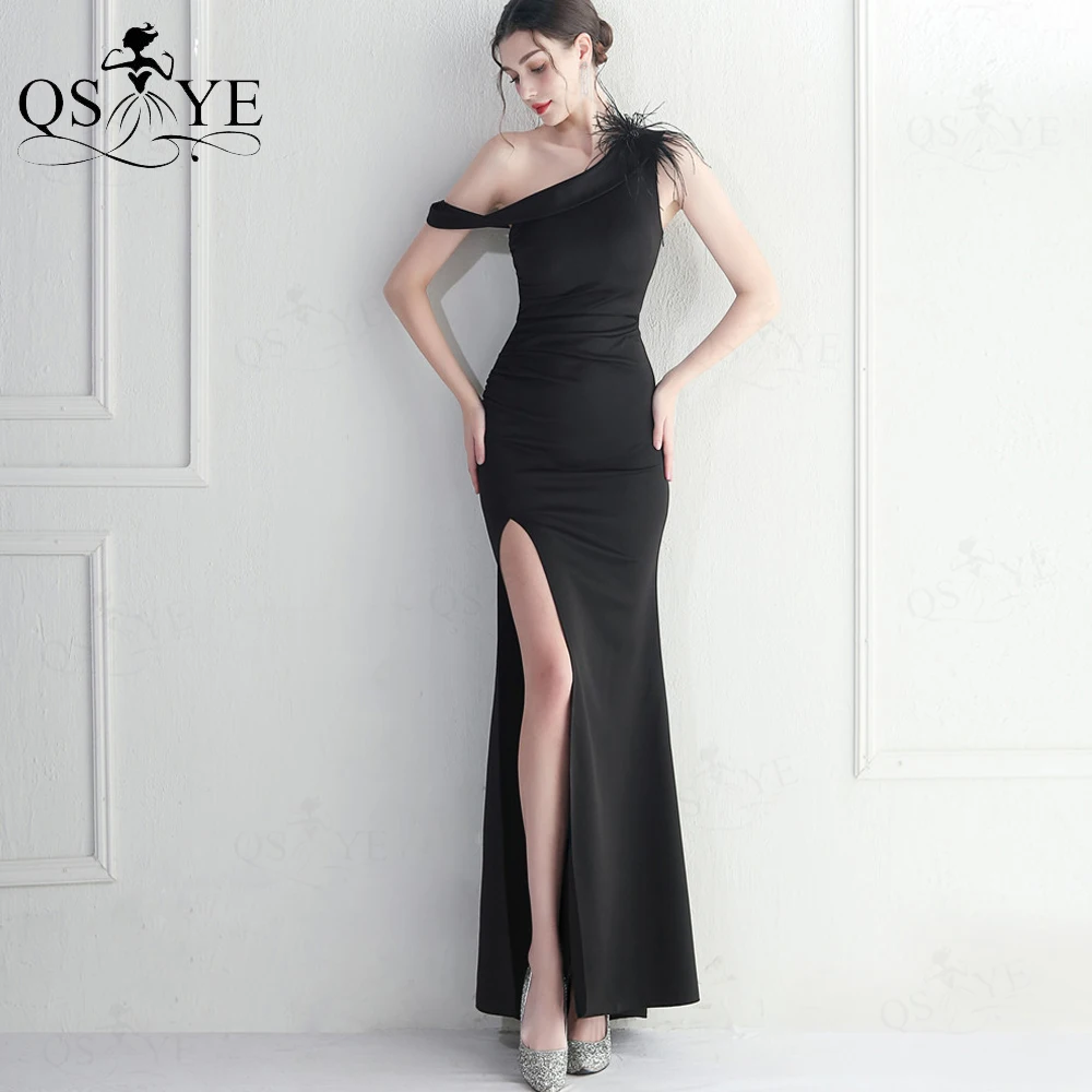 

One Shoulder Strap Black Evening Dresses Ostrich Decor Elastic Satin Simple Formal Prom Gown Off Shoulder Open Split Party Dress