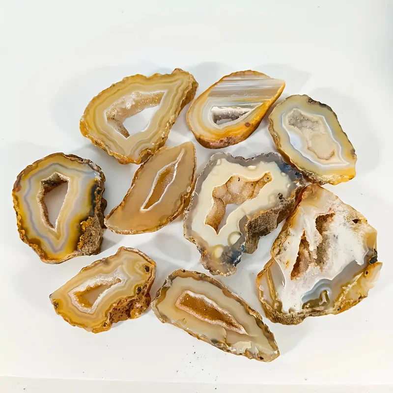 Natural Agate Geode Crystal Slice Plates Polished Semi-Precious Stone Decor with Sparkling Cave formations for Home Decoration