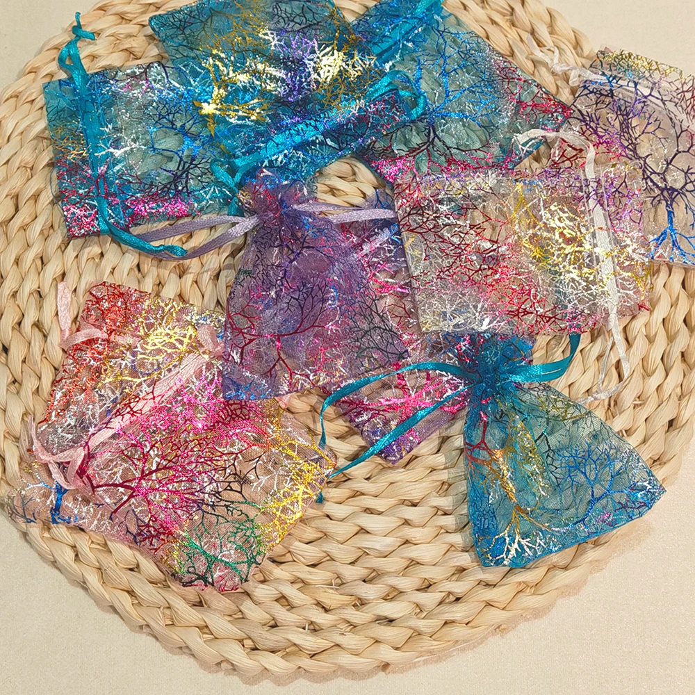 25/50/100 قطعة/الوحدة الأورجانزا شنطة هدايا تغليف المجوهرات الرباط حقيبة متعددة الحجم الملونة المرجان الطباعة حفل زفاف كيس الحلوى