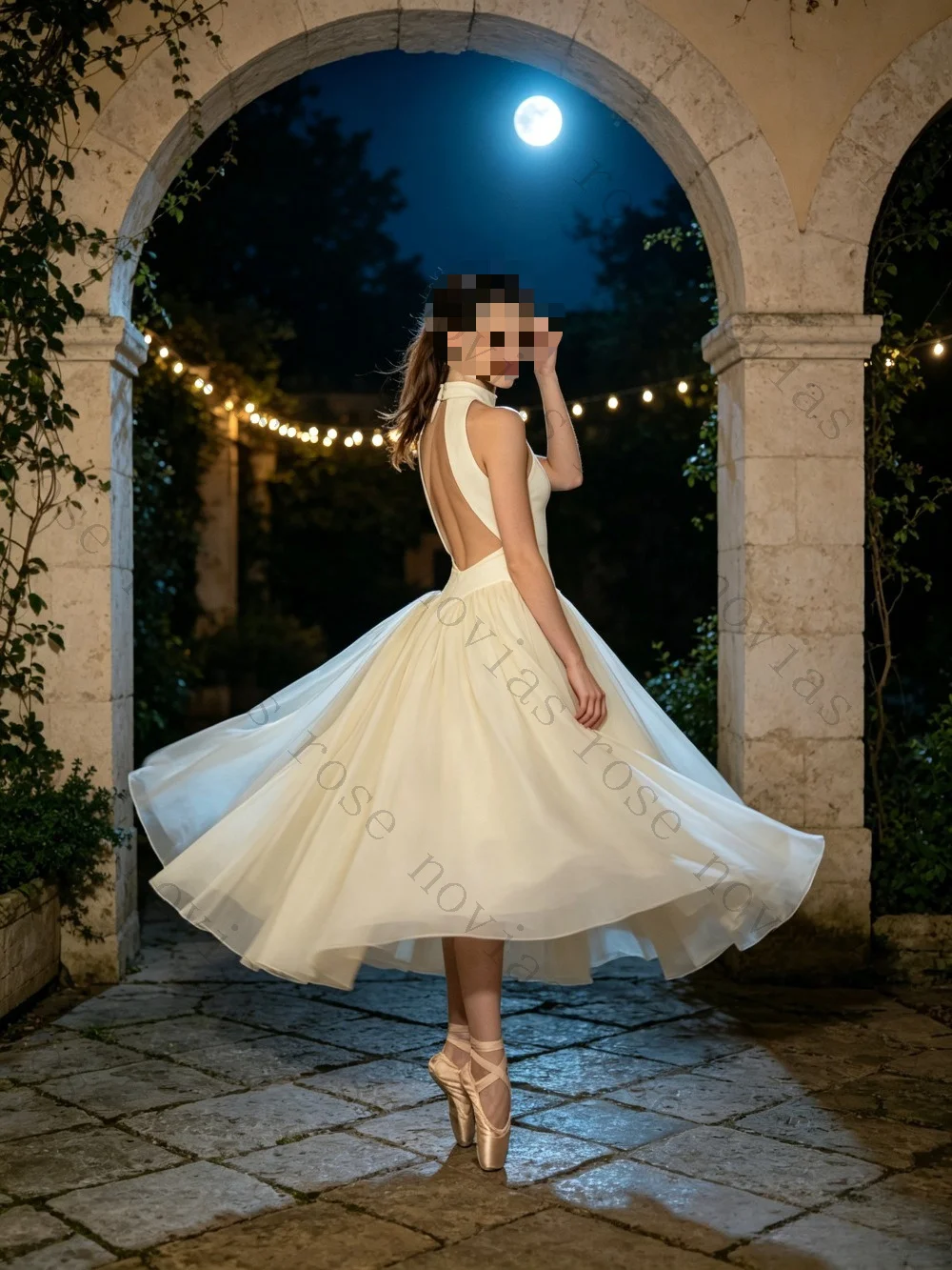 Customized Simple Neck Hanging Slim White Dresses 2026 New Vintage Pleated Chiffon A-line Ball Dress Suitable for Beach Parties
