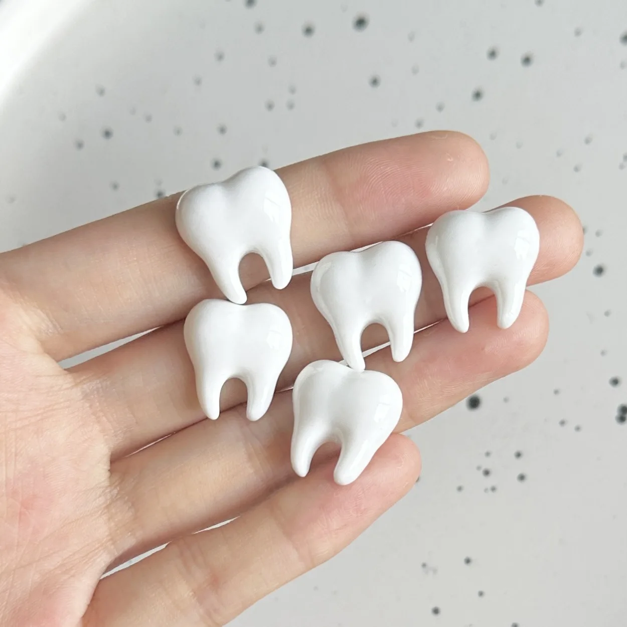 20 Pcs New Cute Cartoon Animal White Small Teeth Series Resin Scrapbook Diy Jewelry Children Gift Hairpin Accessories C05