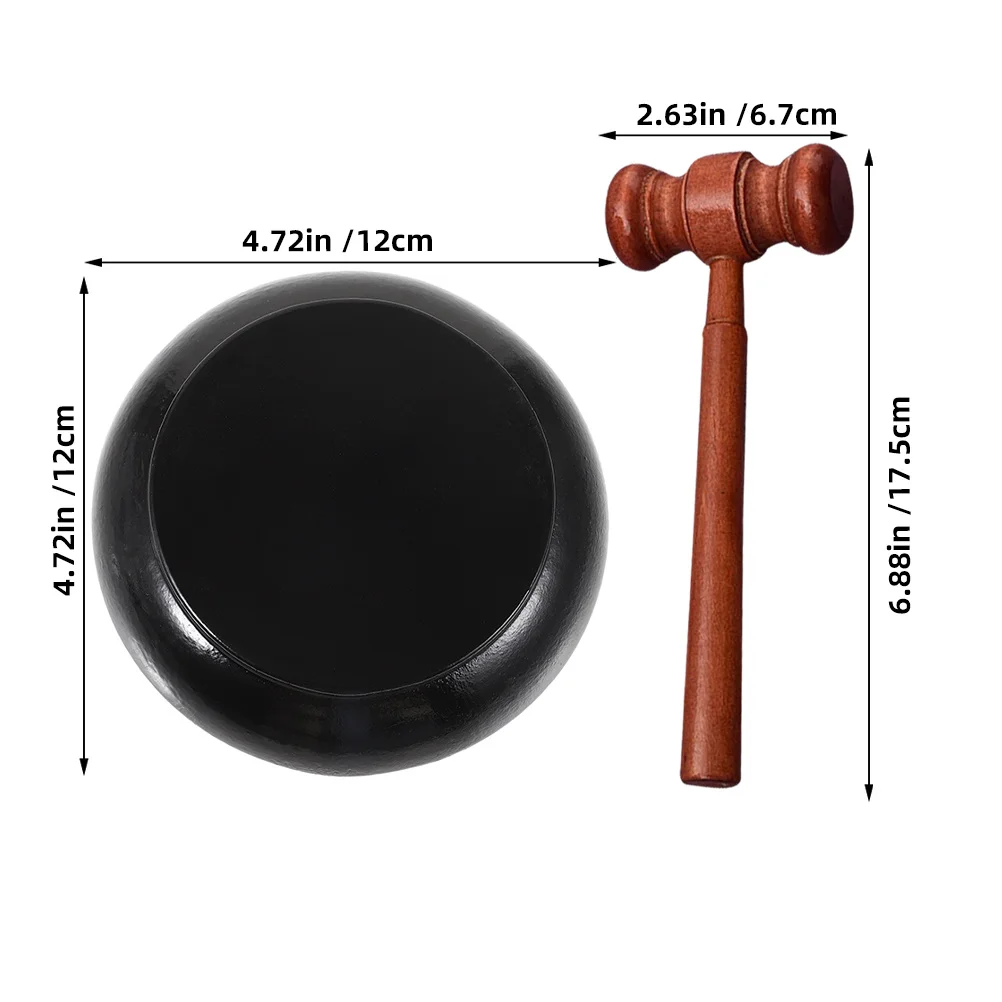 ชุดอุปกรณ์จำลองห้องพิพากษาเด็ก 1 ชุด ประกอบด้วยไม้ตีพิพากษา สำหรับเล่นบทบาทสมมติ พิธีกรรมทางกฎหมาย อุปกรณ์เสริมสำหรับผู้พิพากษาและผู้ดูแลความยุติธรรม