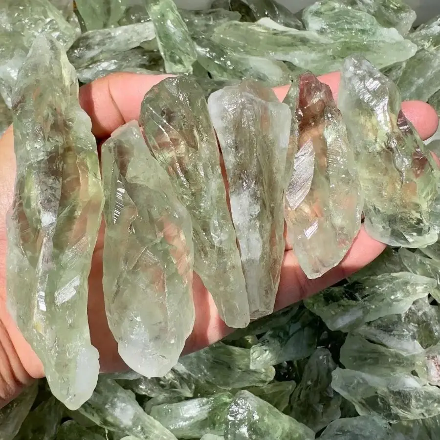 Natural green crystal raw stone backbone scepter rough stone crystal Home Decor diy pendant  material decorative ornaments