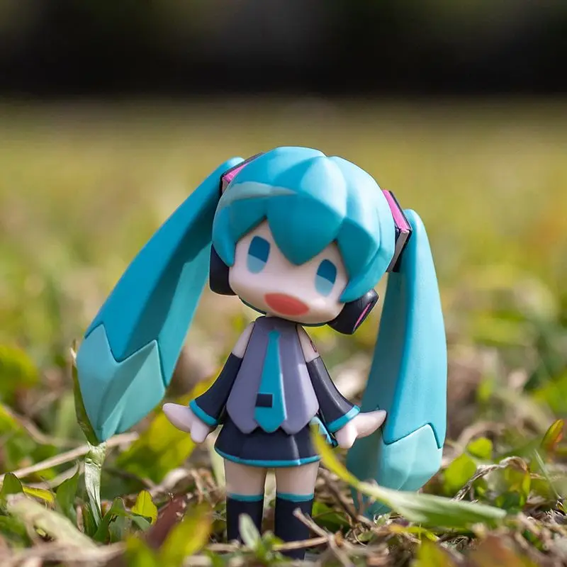 Miku Anime Figure & Building Blocks Set – Birthday Gift, Car Dashboard Ornament & Desk Collectible view 3