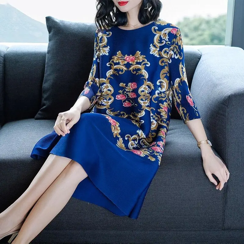 

Dress expensive middle-aged women's summer dress with extra fat and oversized loose women dress LOOSE