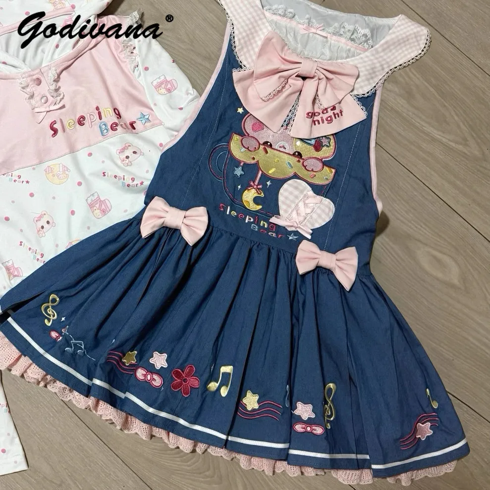 

Джинсовое платье с вышивкой в стиле Heavy Industry для девочек, новая коллекция Весна-Лето, милая одежда для дочерей, футболка с длинным рукавом и мультяшным принтом, на бретельках