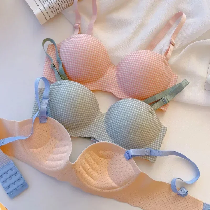 French Bras for Women Simple Seamless Ice Silk Bra One Piece Thick Push Cup Girls Gathering No Steel Rings Women's Underwear image 3