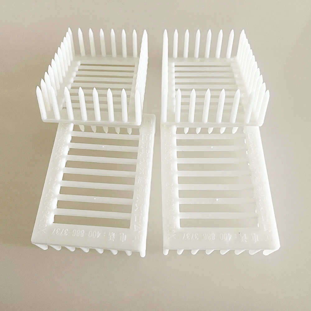 120PCS Wholesale Beekeeping Queen Press In Cage Catcher Plastic Needle Rearing Capture Isolation Rectangle Type Apis Mellifera