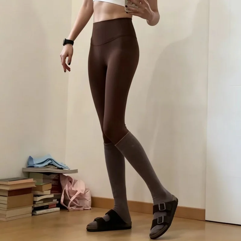 Damen-Stretch-Leggings mit hoher Taille, integriertem Innenfutter, ohne Unterwäsche, Scrunch-Design, Po-Lifting-Effekt, Yoga-Hose für Pilates und Workout – Detail 3