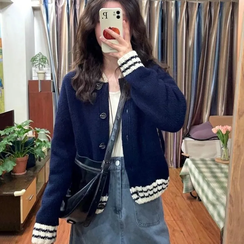 

O-neck Embroidered Knitting Cardigan Coat Women Autumn Winter Simplicity Office Lady Sweater Fashion All-match Knitwear Tops