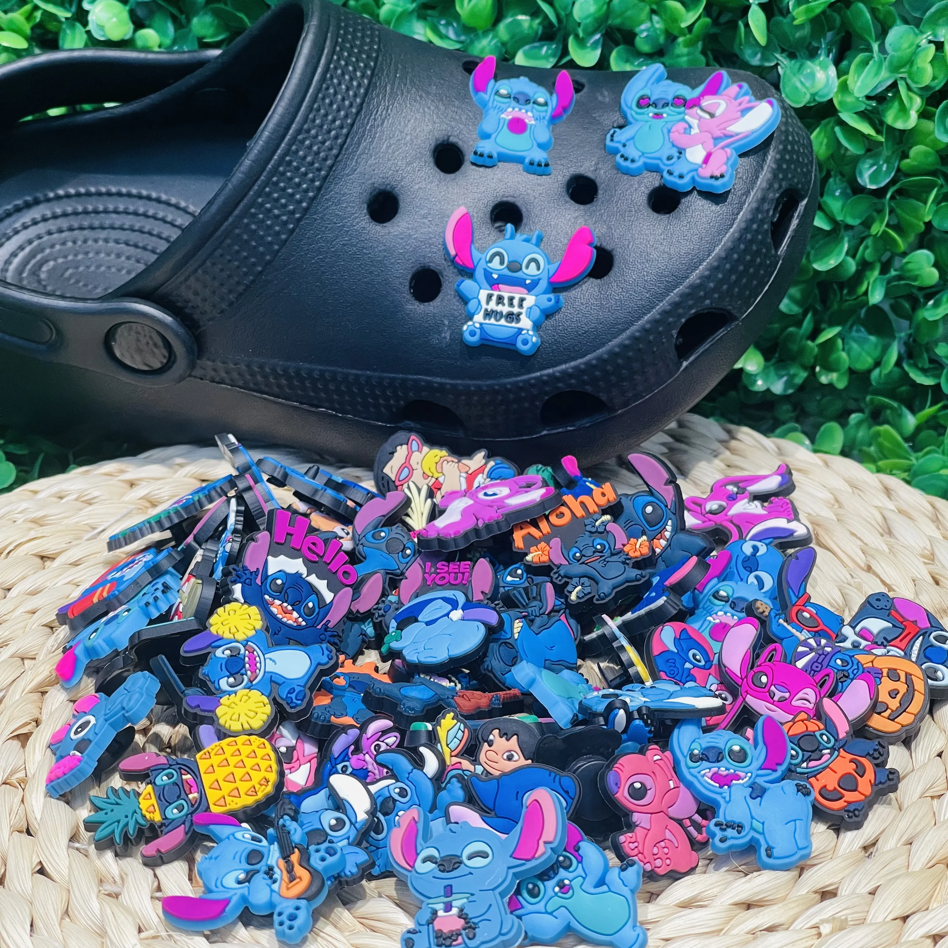 Mesuca 100Pcs Mixing Popular Cartoon Pvc Garden Shoe Charms Buckle For Clogs Pins Sandals Shoes Decoration Slipper Accessories