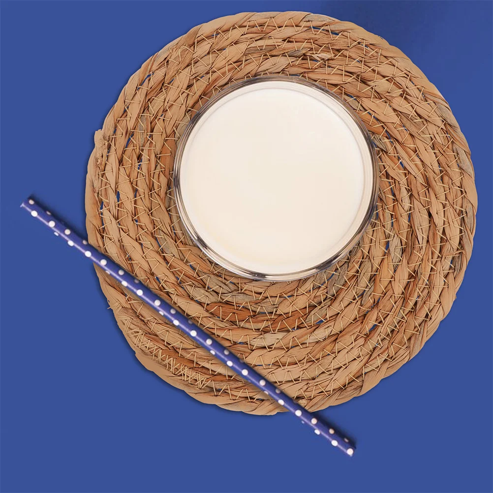 

4Pcs Heat Resistant Seagrass Kitchen Mats Round Woven Placemats Antislip Hot Dish Pads Rustic Table Protectors for Cups Pots