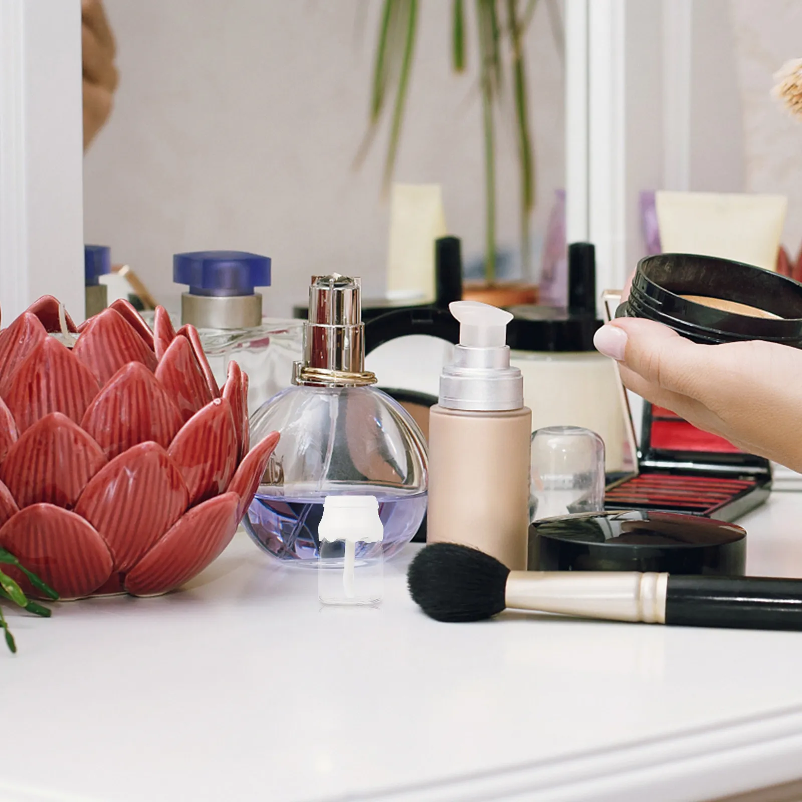 20Pcs Lip Gloss Tubes Empty Bottle Shape Durable Plastic Refillable Lip Balm Containers with Brush for Home Travel