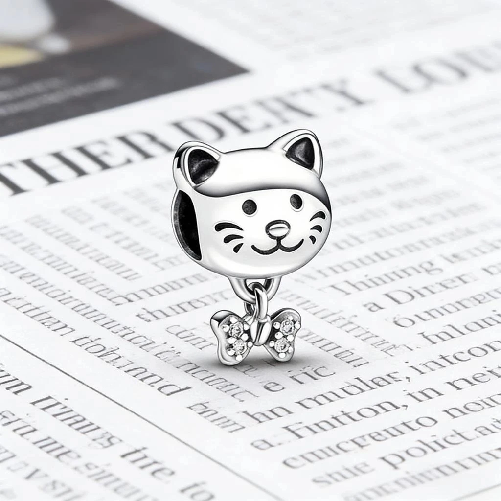 

Сюрприз-подарки своими руками: шармы для украшений в виде кошки с бантиком и шармы для украшений в виде собаки с костью, подходят для оригинальных браслетов-цепочек и ожерелий.