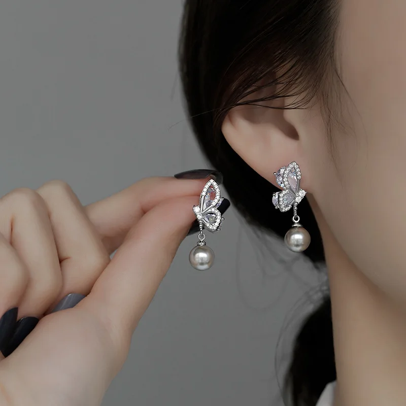 Super Immortal Zircon Butterfly Pearl Earrings with Unique and Niche Design, High-end and Gentle, Versatile. 2024 New Earrings