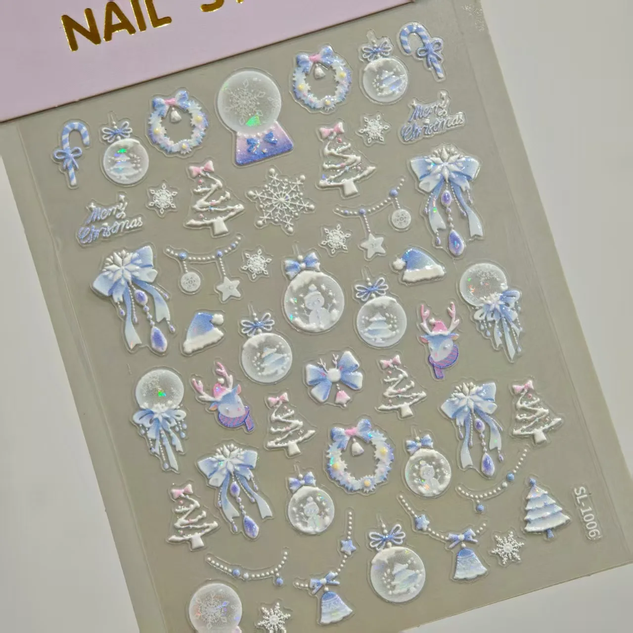 Pegatinas para uñas con bola de Navidad de Año Nuevo, calcomanías para uñas en relieve 5D, luz de concha 3D, accesorios de pegatinas DIY para uñas de árbol de Navidad