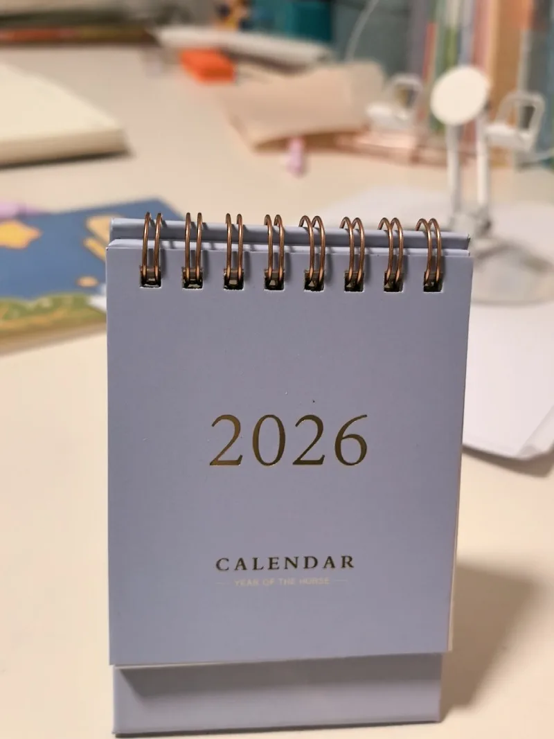

2026 Cute Desk Calendar - Mini Planner Cute Office Decor Adorable Study Companion for Girls/Student〔