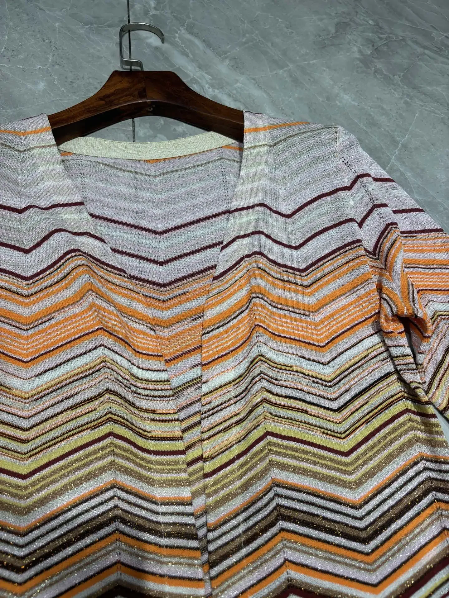 Autumn Women Striped Sequined Cardigan V-Neck Long Sleeve Fashion Slim Knitted Coat