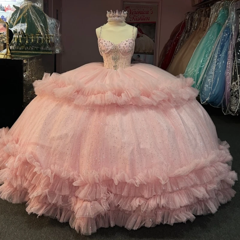 

Розовые блестящие платья Quinceanera с открытыми плечами и бисером, многоуровневое тюлевое платье для вечеринки, дня рождения, милое платье 16, Vestidos 15 Anos