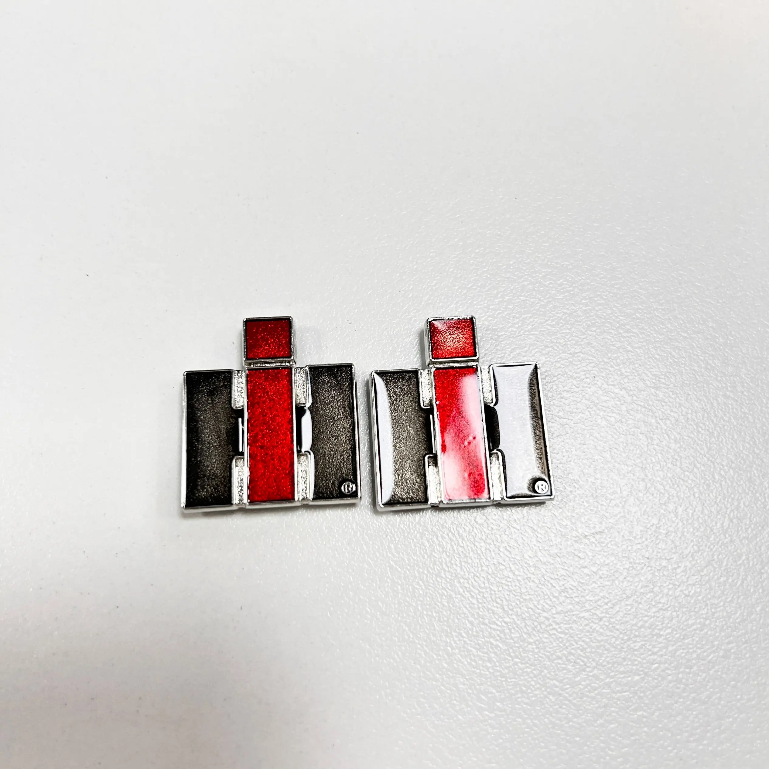 

2pcs INTERNATIONAL SMALL INTERIOR EMBLEMS Car Metal Badges Suit SCOUT Pickup Truck
