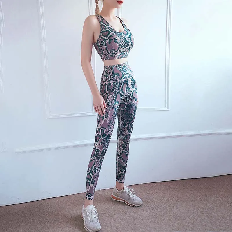 Sexy Snake Pattern Print Yoga Set Women Shockproof Bra High Waist Hips Trousers Fitness Tracksuit Seamless Yoga Set Female