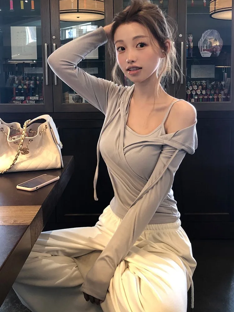 

Fashionable Knitted Halter Vest Women's Pure Desire Sexy Pleated Hooded Top Bottoms Set Spring Season High Waist Straight Leg...