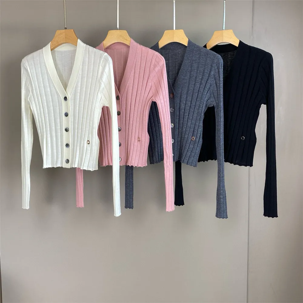 

25 Autumn/Winter New Women's Wool V-neck Knitted Cardigan Sweater