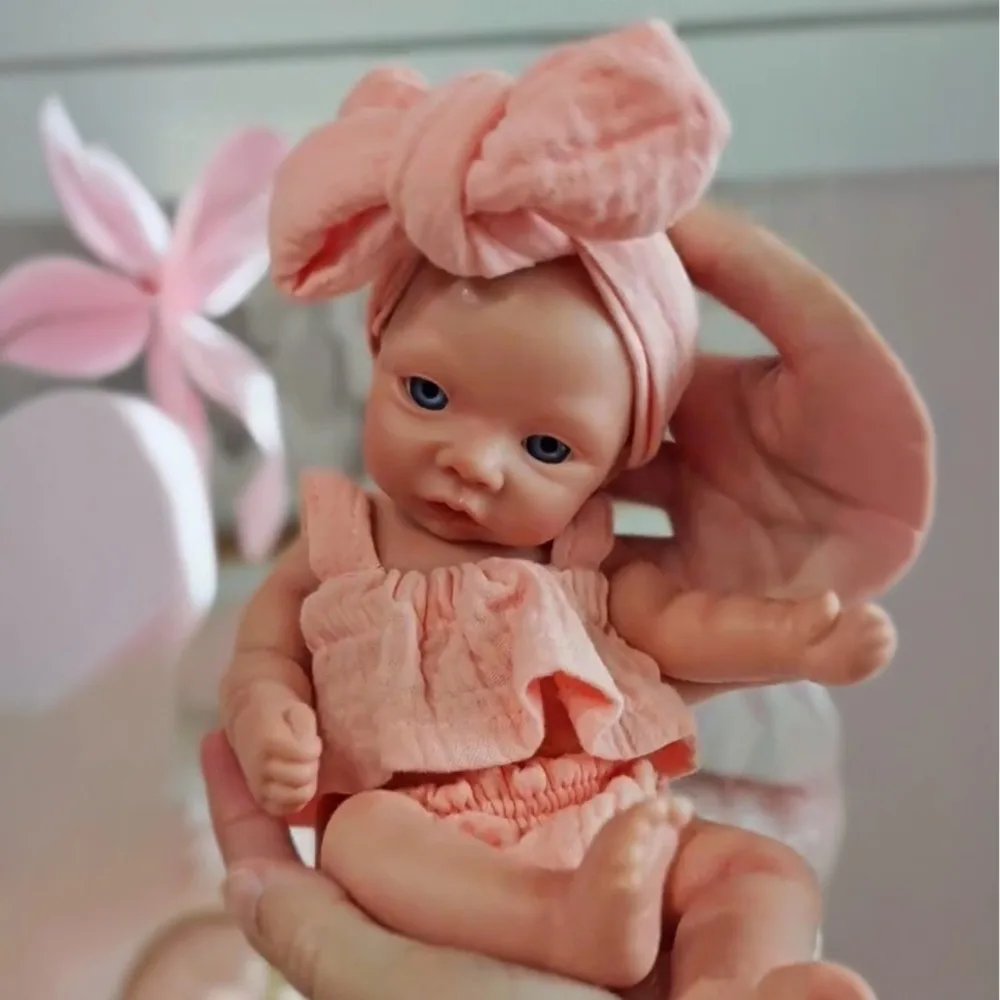 10 بوصة سيليكون طفلة اليدوية لمسة ناعمة بيبي الوليد دمية جميلة 3D رسمت بيبي تولد من جديد