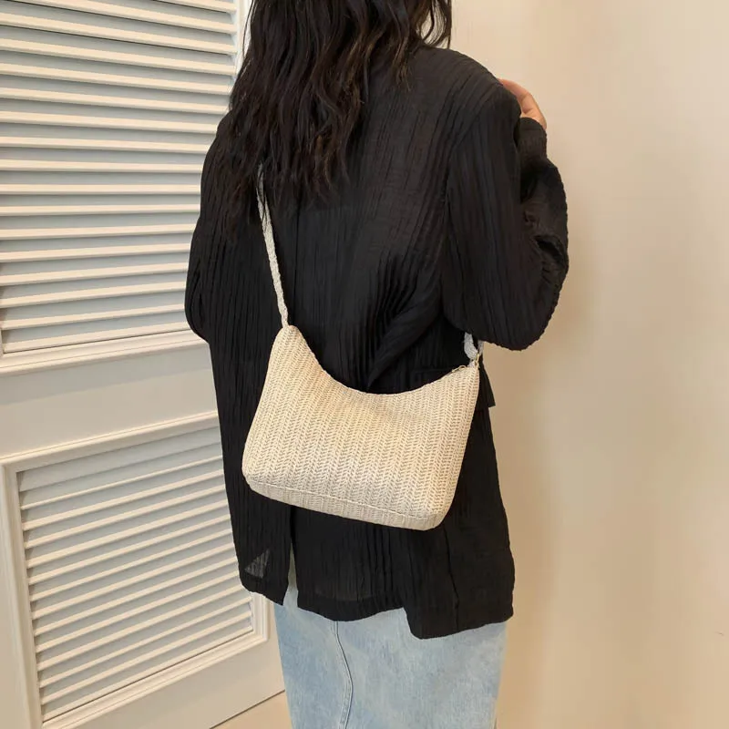 This Year's Popular Fashion Woven Shoulder Messenger Bag Spring  Summer New Foreign Style Small Women's Straw Woven Bag Tide