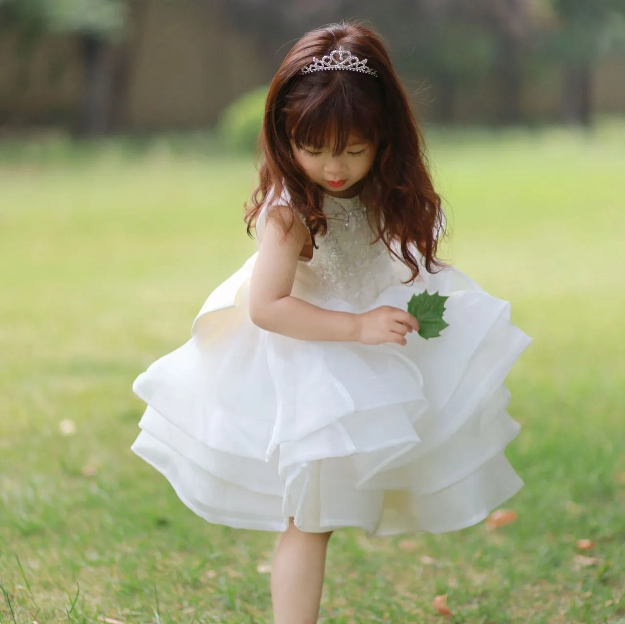 IYEAL Luxury Flower Girl Dresses Princess Children Dresses for Weddings Fashionable Elegant Kids Evening Holiday Dress 2024