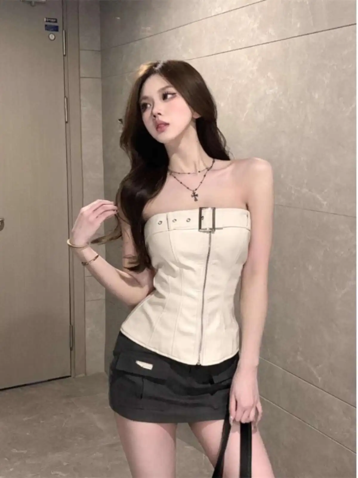 

Women Set High-end Set For Women's Spring 2025 New Style PU Leather Strapless Workwear Bag Buttocks Mini Skirts