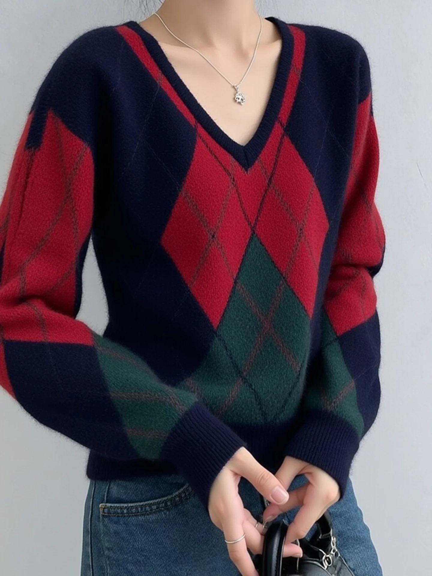 Elegant Christmas Red Thickened V-Neck Knitwear Long Sleeve Winter Fashion Women's Premium Quality Comfortable Fit Casual Style